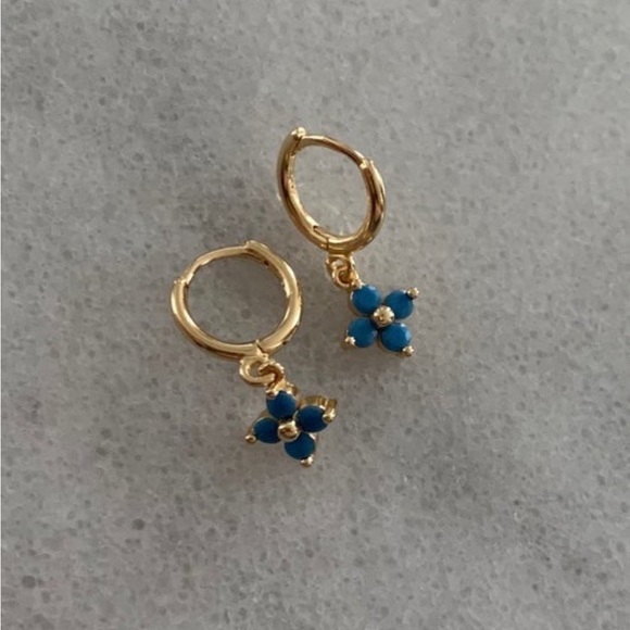 Modest Lu Jewelry - Gold Flower Crystal Huggie Hoop Earrings Brand New